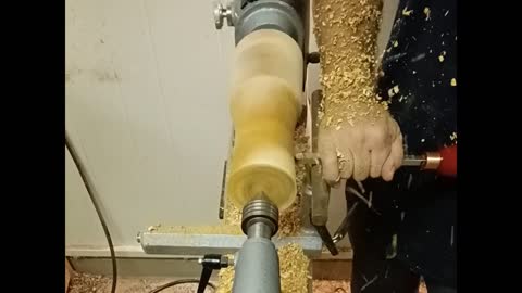 Woodturning Osage Orange vase (Bodark)