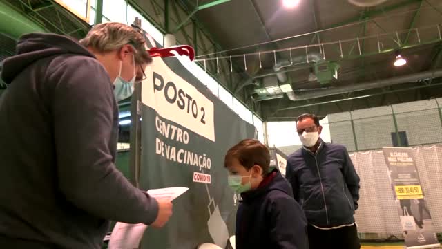 Lisbon starts vaccinating children