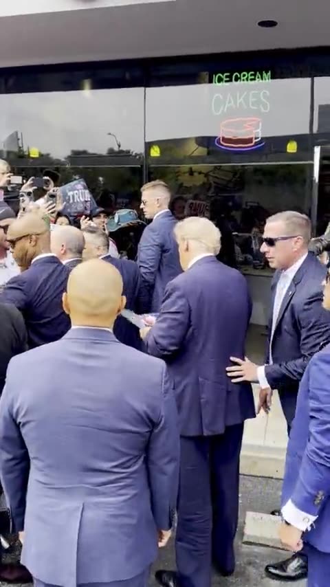 Trump stops for some Carvel Ice Cream in Westwood, California - Scavino