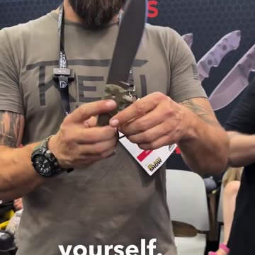 Imri's Genius Lanyard Trick - Blade Show 2023 #knives #tactical #survival #knives #bladeshow 🔪