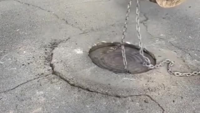 Manhole cover repair