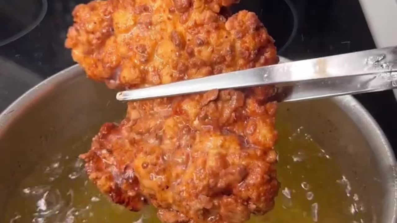 Fried Chicken #asmr #shorts #friedchicken #recipe #cooking #homemade #homecook #chicken #crispy