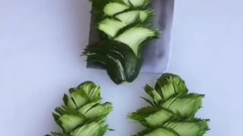 How to make a Christmas tree from a 🥒🌲 cucumber