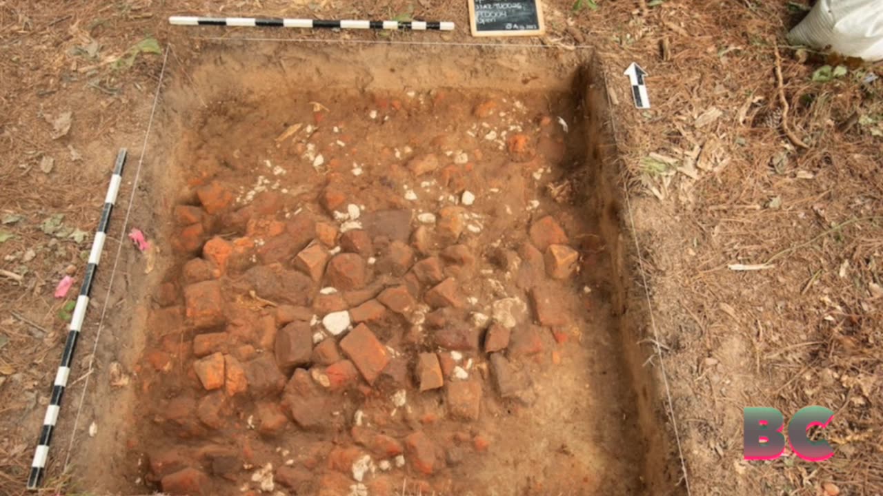 Revolutionary War barracks burned by the British discovered in Colonial Williamsburg