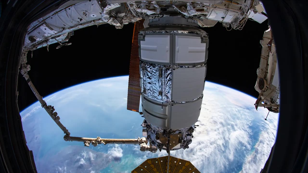 Llegada de la nave espacial Cygnus a la Estación Espacial Internacional (8K)