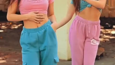 @Cortney Gibson and @llaurengibson is ready for hot girl summer