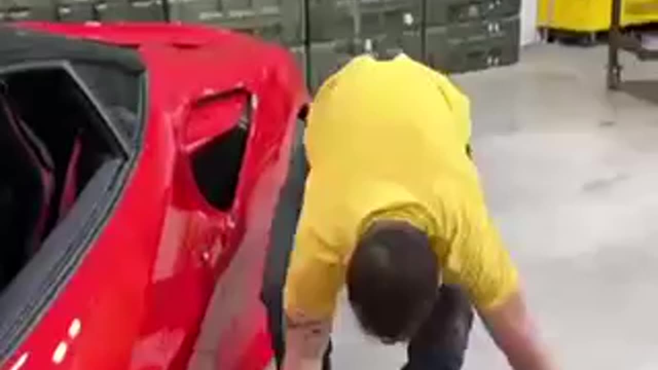 WHISTLIN CUTS OFF FERRARI MIRROR *NOT CLICKBAIT*