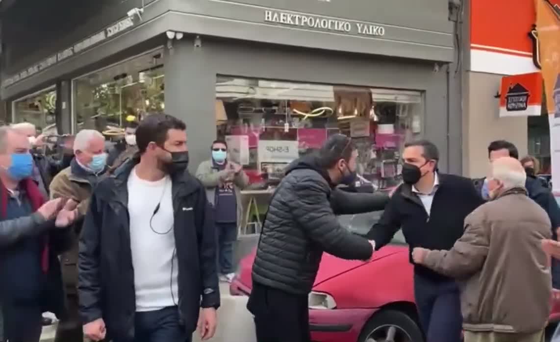 ΠΟΛΙΤΕΣ ΓΙΑ ΤΣΙΠΡΑ ΣΤΗ Ν.ΙΩΝΙΑ-ΑΔΕΡΦΕ ΜΟΥ ΑΓΓΕΛΕ ΜΟΥ-ΕΙΣΑΙ ΤΕΡΑΣΤΙΟΣ