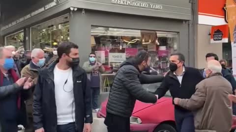 ΠΟΛΙΤΕΣ ΓΙΑ ΤΣΙΠΡΑ ΣΤΗ Ν.ΙΩΝΙΑ-ΑΔΕΡΦΕ ΜΟΥ ΑΓΓΕΛΕ ΜΟΥ-ΕΙΣΑΙ ΤΕΡΑΣΤΙΟΣ