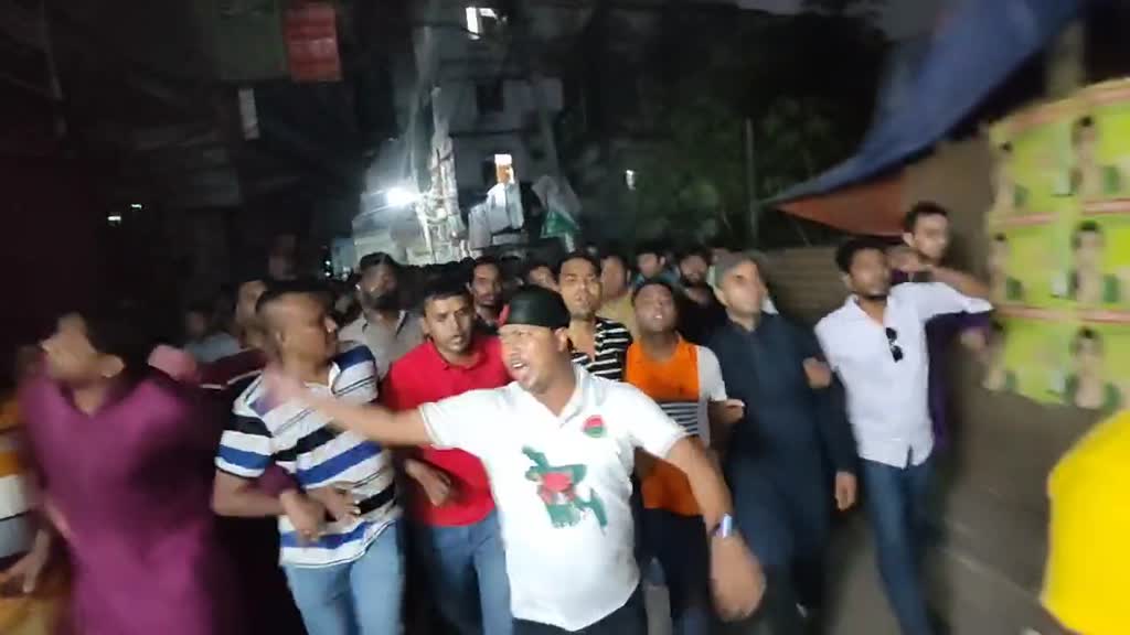 ছাত্রদলের সাধারণ সম্পাদক সাইফ মাহমুদ জুয়েলের নেতৃত্বে বিশাল শোডাউন।