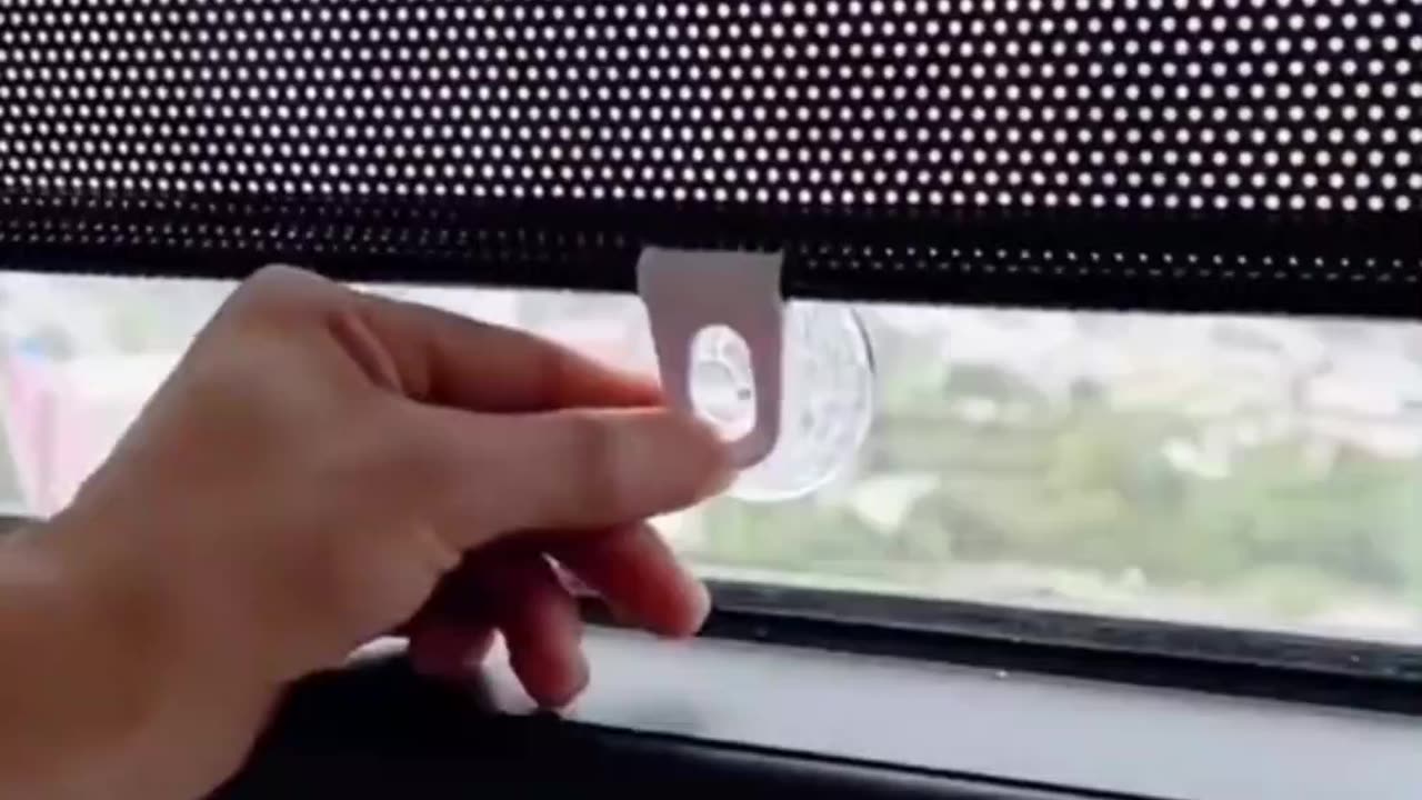 Retractable blinds / curtain for your office and home