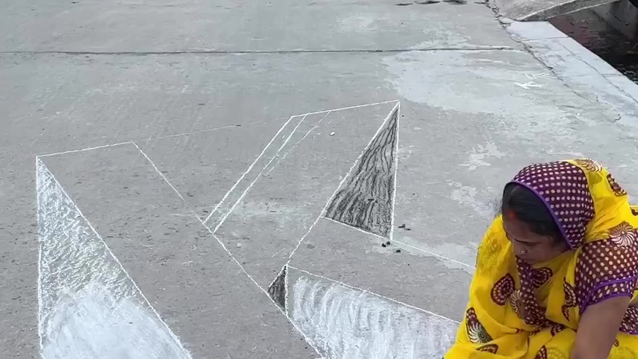 Illusive Drawing On The Road!