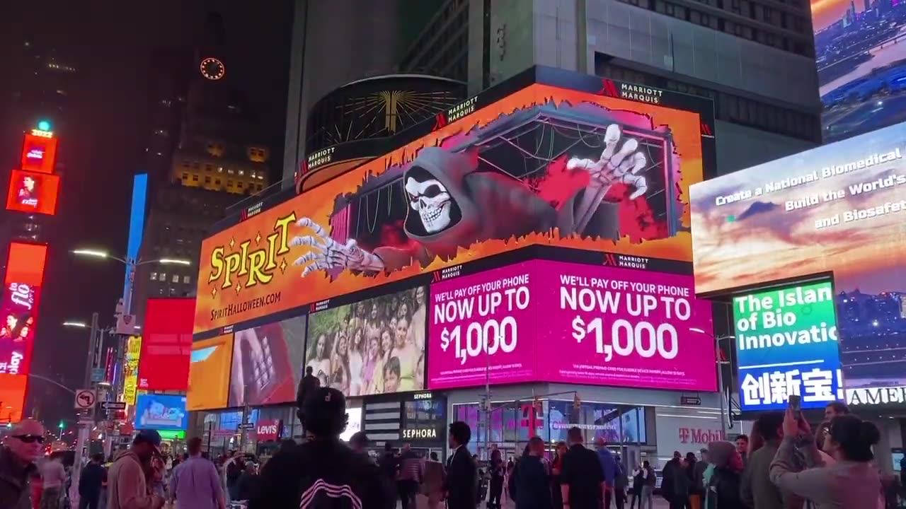 Spirit Halloween Times Square Animated 3D Billboard