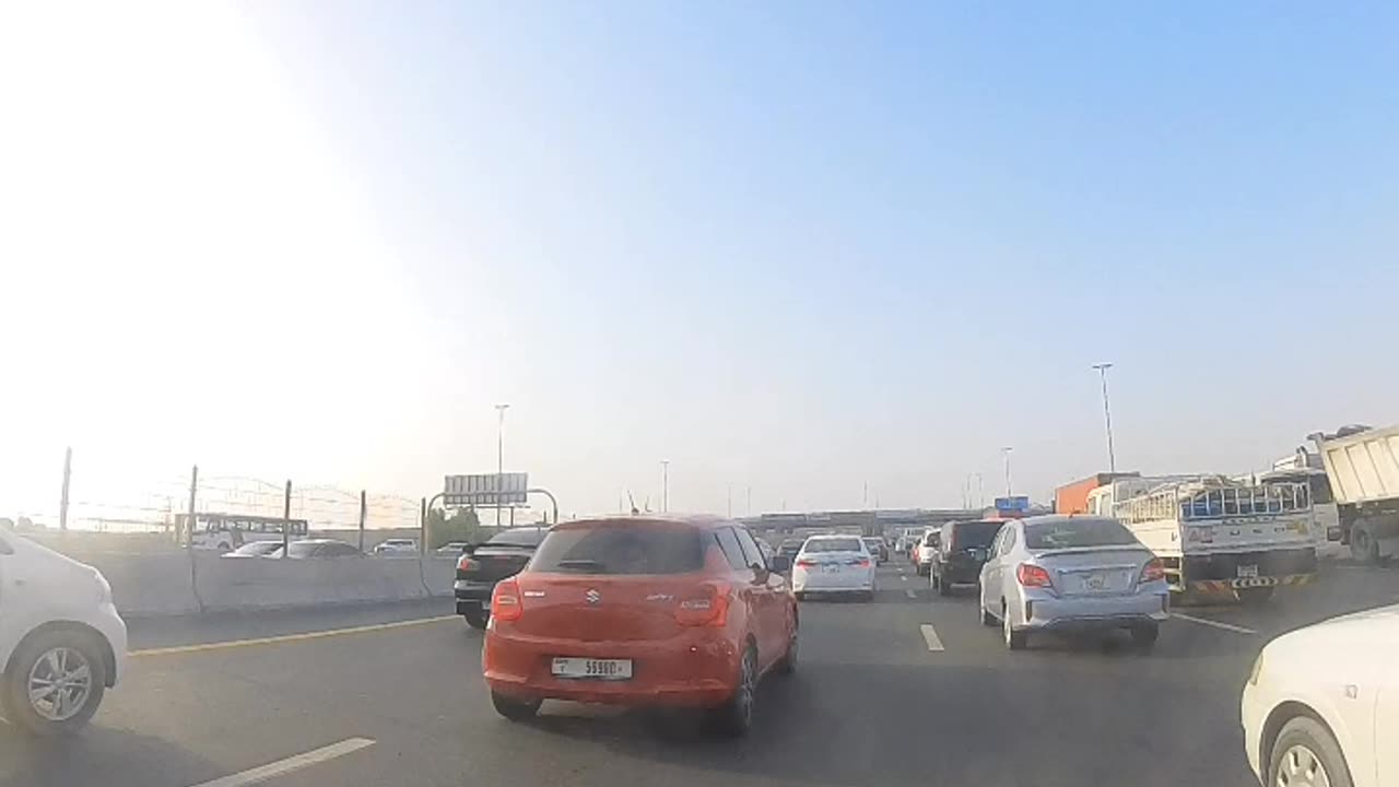 Lane filtering in dubai traffic 🇦🇪