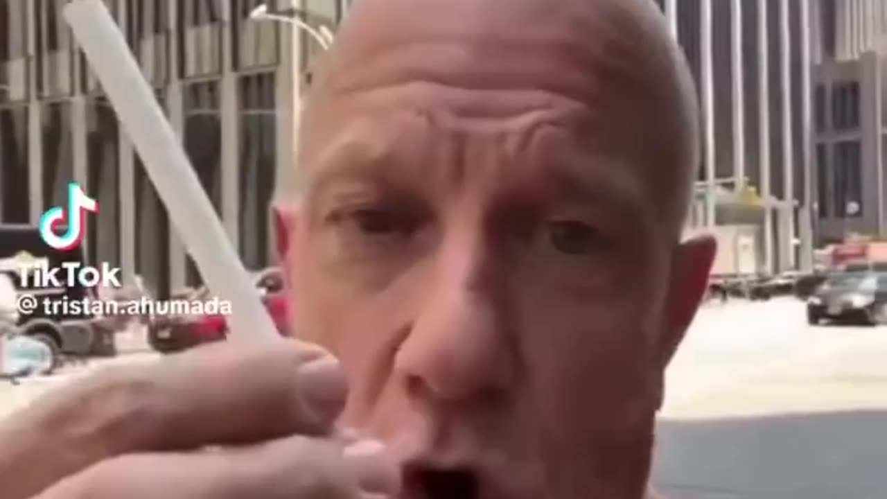 PAPER STRAWS ARE POISON