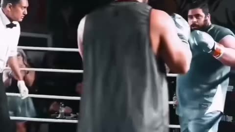 Iranian Hulk fight