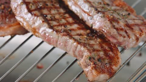 How to cook steaks the traditional way