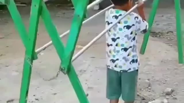 a child with extraordinary neck strength