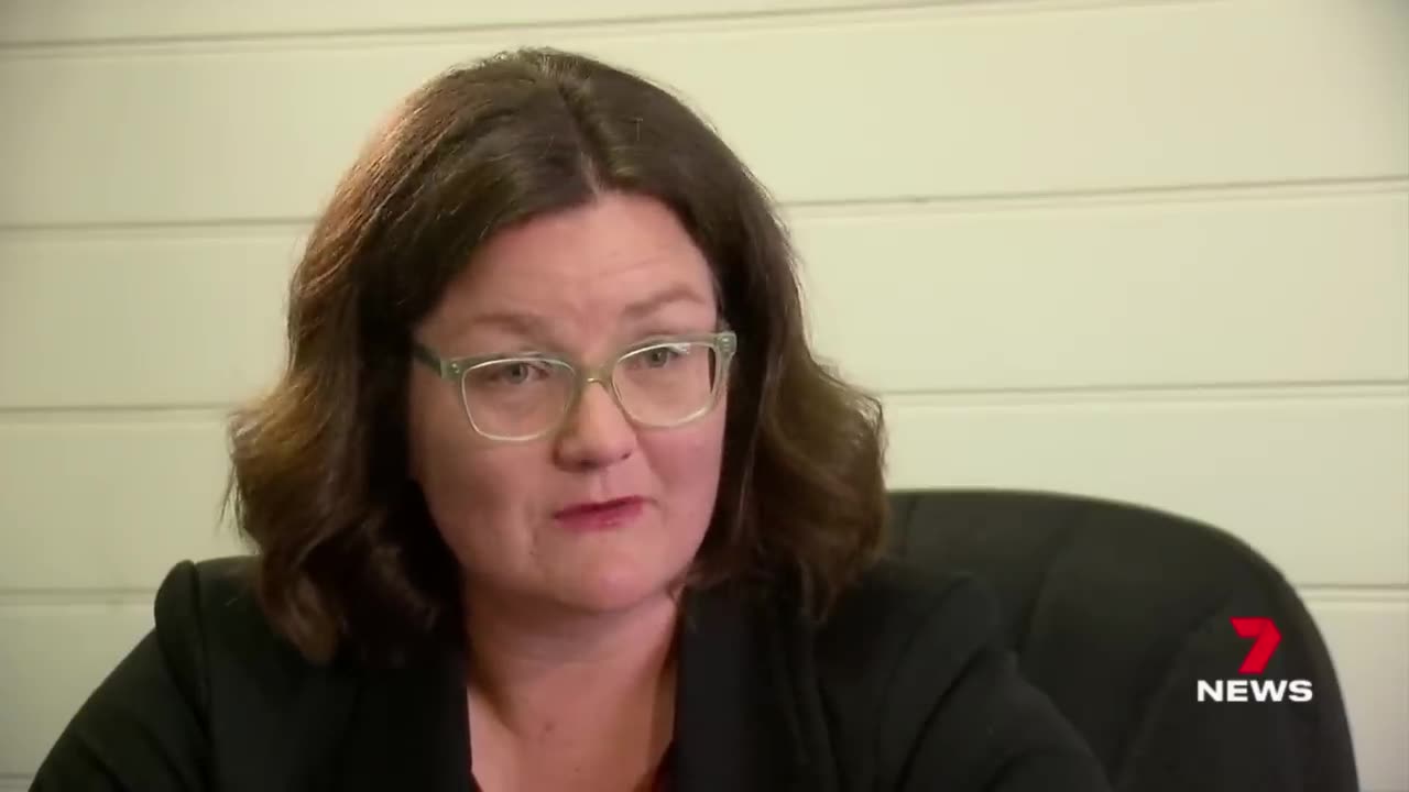 Thousands lining up for compensation, claiming the COVID vaccine made them sick I 7NEWS