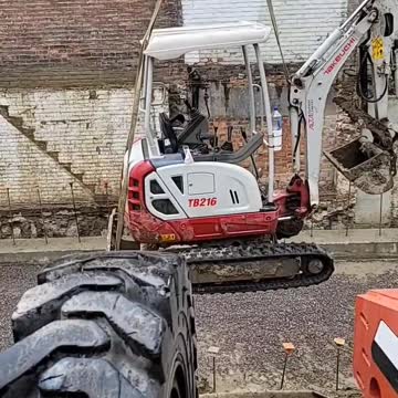 Skytrak Lifting Excavator