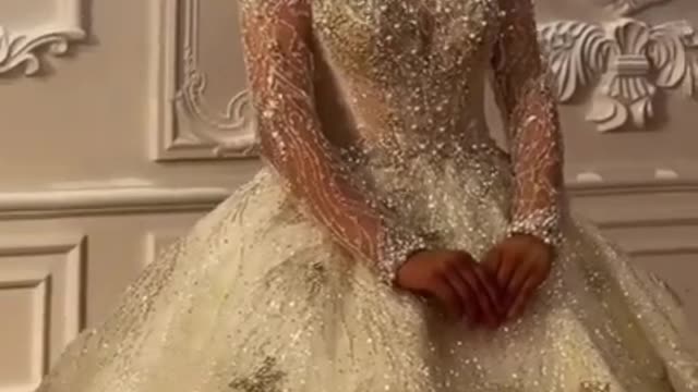 Wedding dress with jewels and pearls / say yes to the dress