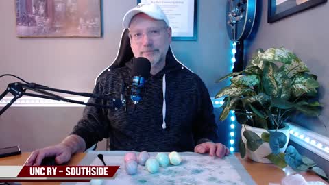 Unc Ry Live - Making Marble Easter Eggs & Chess!