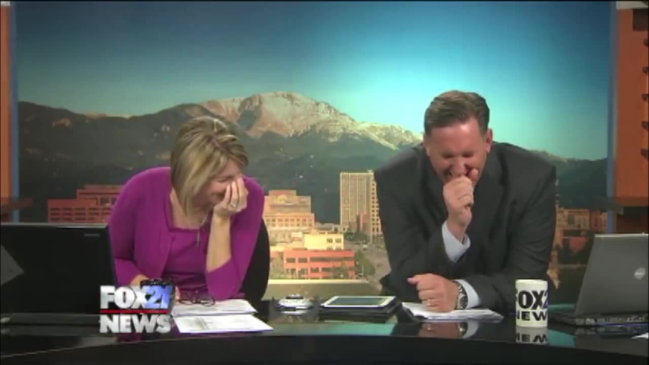 Hilarious News Anchor Laughing Attack🤣😂 Caught on Live TV 🎥