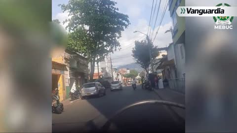 Dos patrulleros le salvaron la vida a una niña de tres años, en Bucaramanga