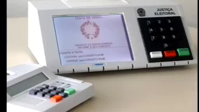 Vídeo sobre o sistema de votação brasileiro que recebi via Telegram