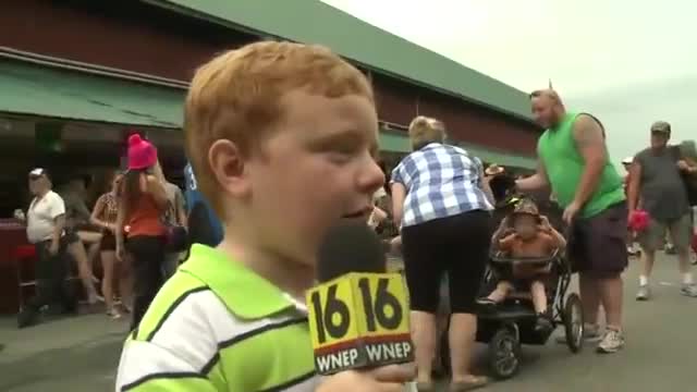 _Apparently_ This Kid is Awesome_ Steals the Show During Interview(360P).mp4