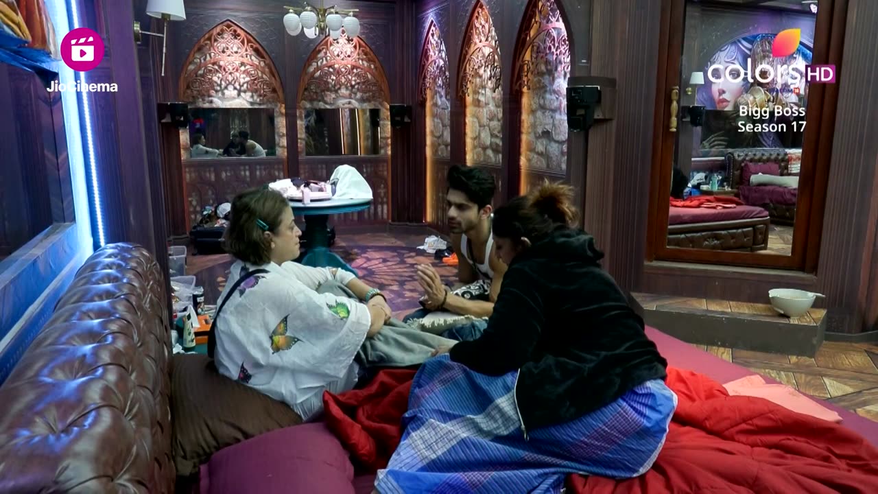 Abhishek ने अपने और Isha के रिश्ते की बातें बताई | Bigg Boss 17