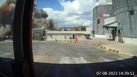 Explosion during loading of grain in the port elevator of Deringa, Turkey.