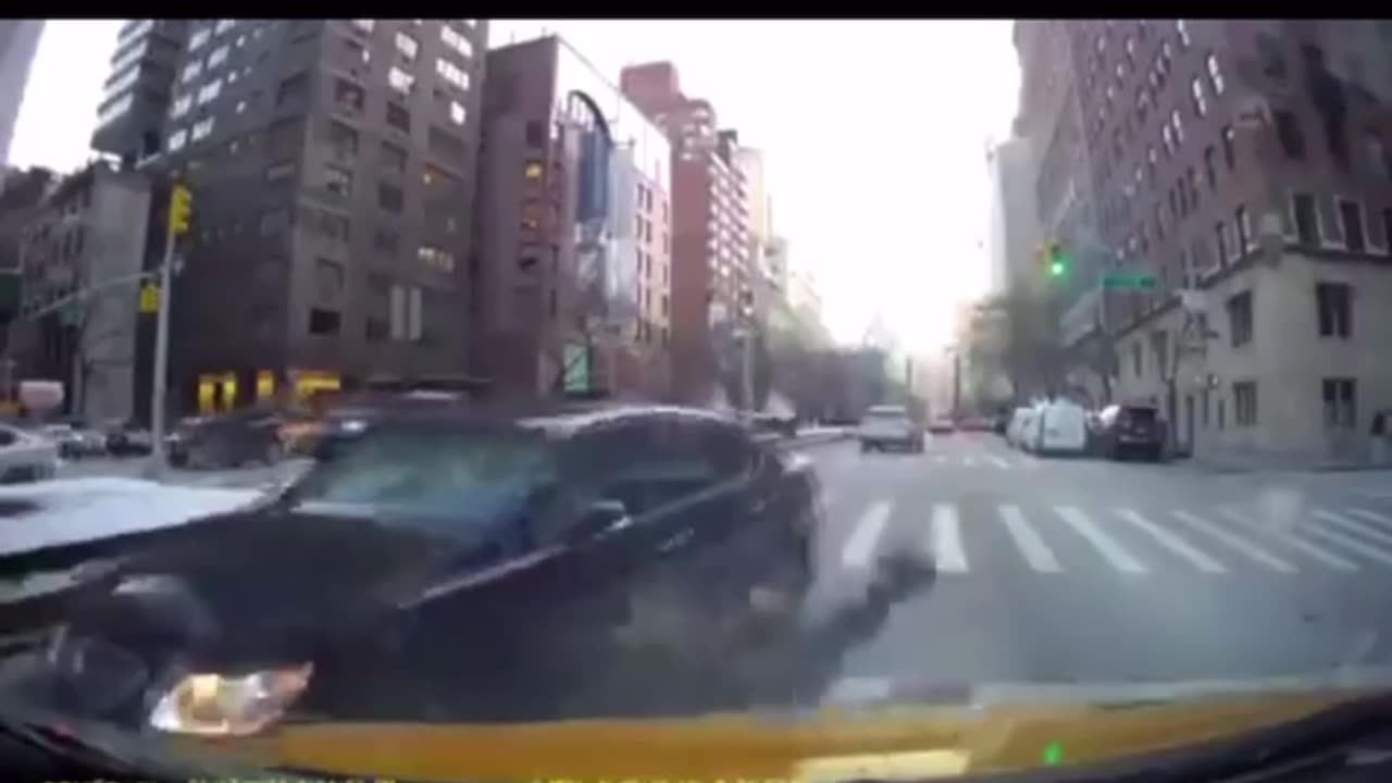 NYPD Cop Get hit by car