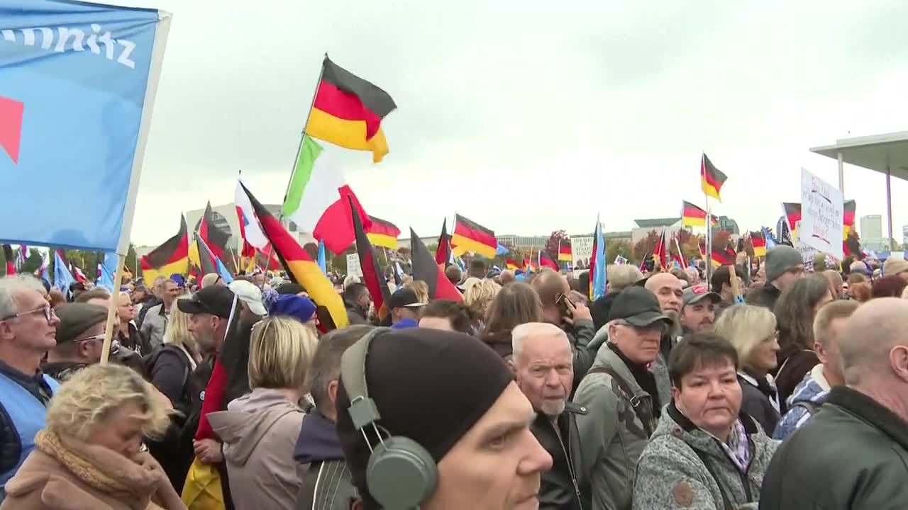 German far right holds demonstration in Berlin against rising prices