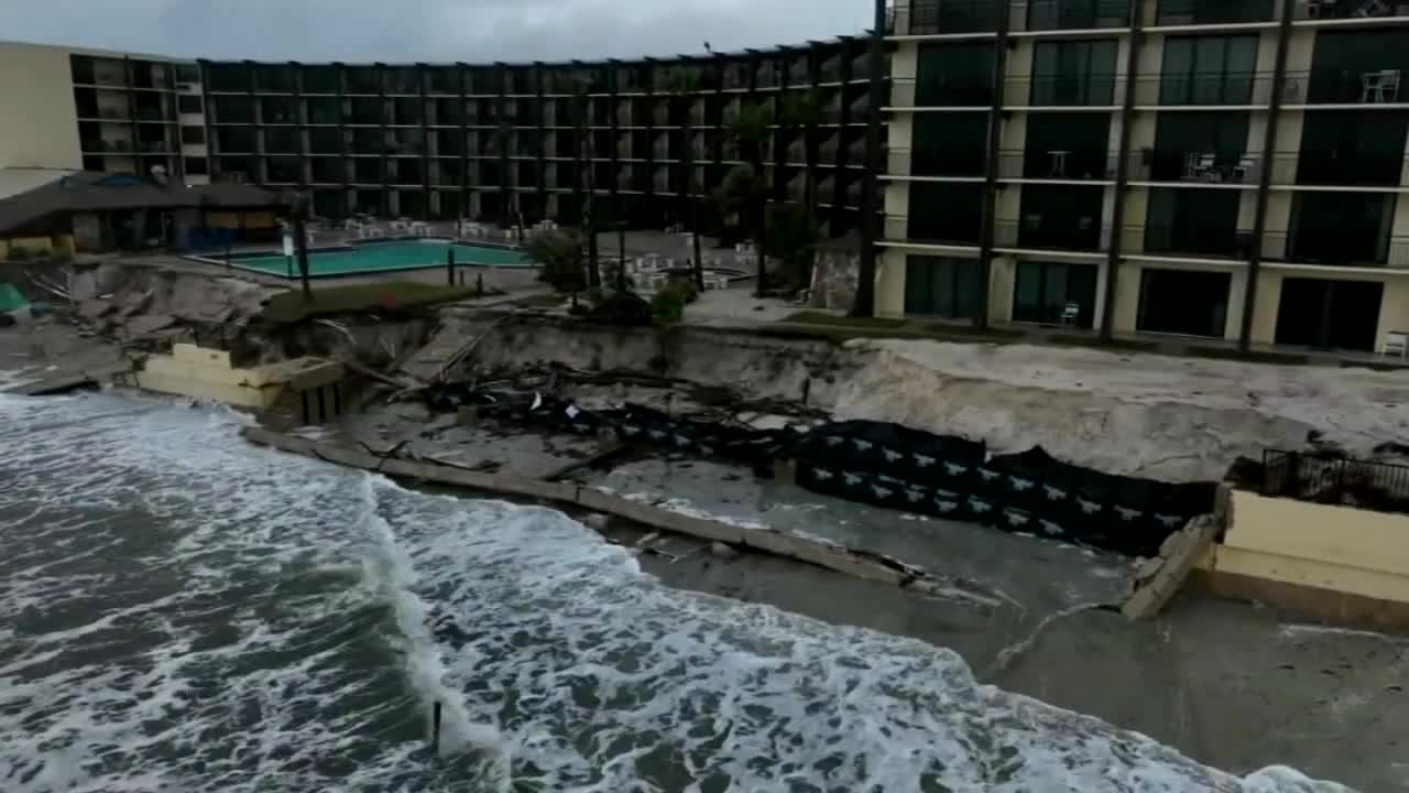 Hurricane Nicole makes landfall, weakens over east-central FL