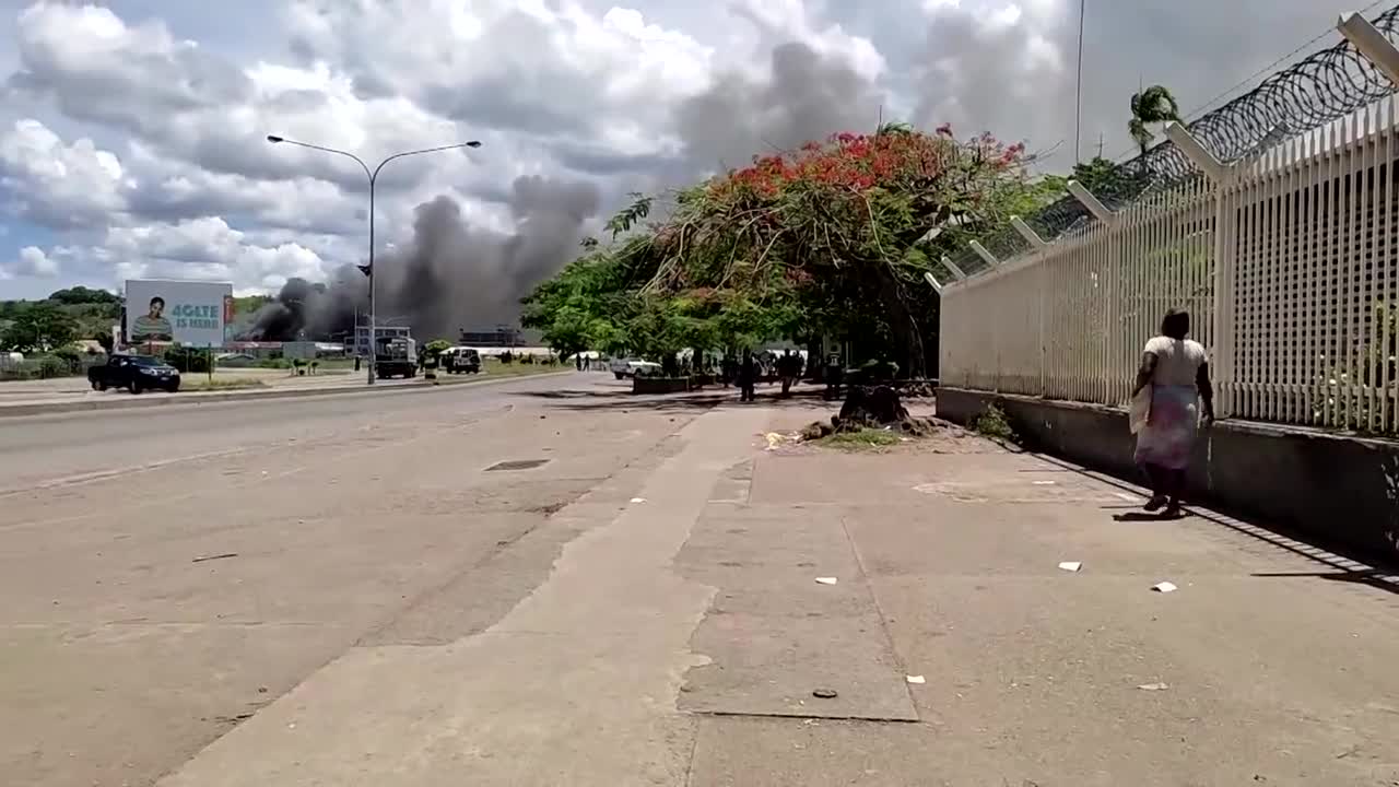 Solomon Islanders Burn Parliment Opposed To Chinese Influence