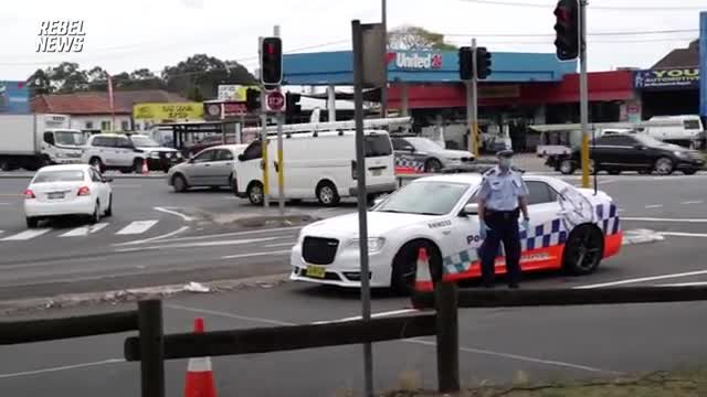 NSW Police swarm Basshill shops WHY?