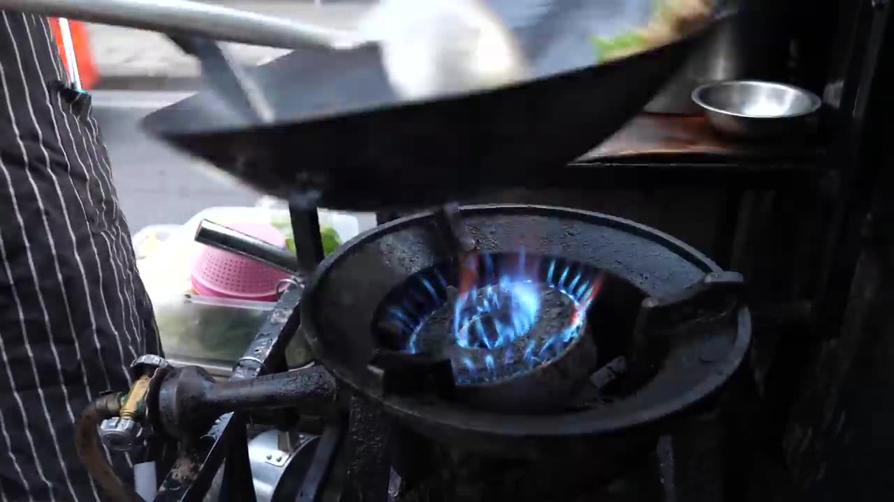 Truck Wok Skills Master Chef! Cooking On The Road | Thai Street Food