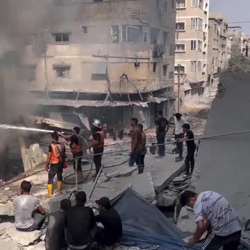 Latest situation in Al-Maghazi refugee camp People still under the rubble ...