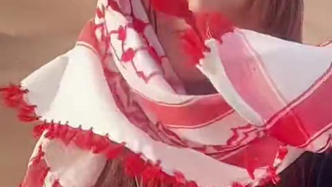 Arabic Girl in Desert 🏜️ Beauty 😍