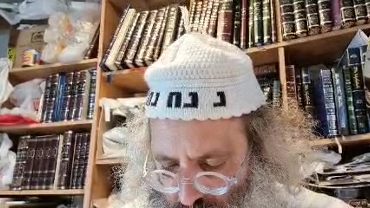 הרי שהלך לשחוט את פסחו ולמול את בנו ושמע שמת לו מת יכול יטמא אמרת לא יטמא - שיר נ נח מסכת נזיר דף מח