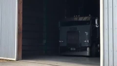 A trailer trailer ceiling