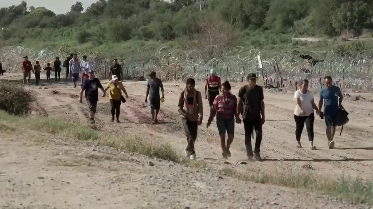 Border surge- State of Emergency declared in Texas as more migrants