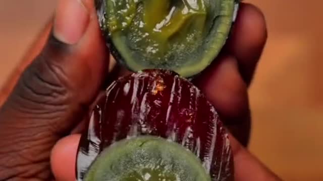 It’s a century egg.mp4