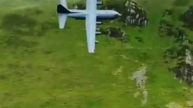 Aircraft dangerous maneuverability