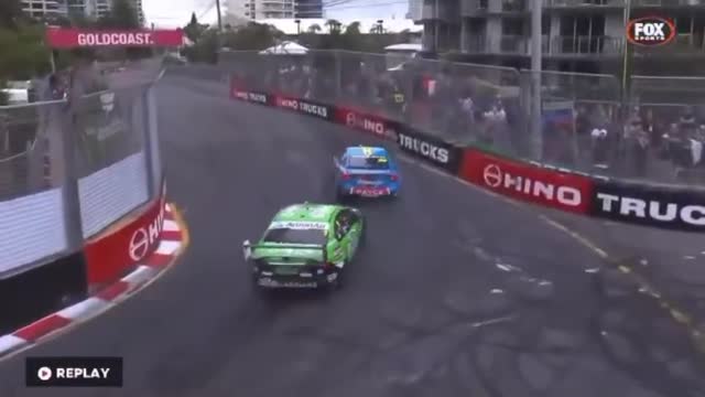 One of THE BEST overtake in motorsport ever 🤯