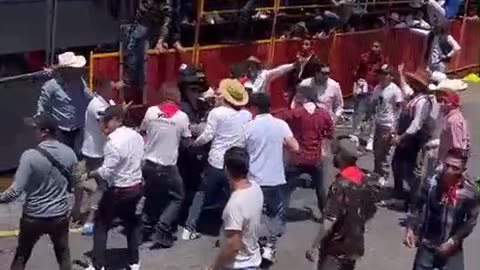 🇲🇽🚨💥 Mexico - At least 10 People Were Injured by a Bull 🇲🇽🚨💥