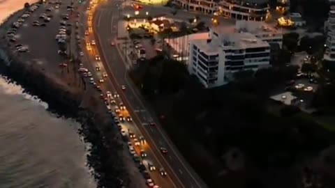Driving by the beach 🌇 in LA, California 🌴 🎥 by