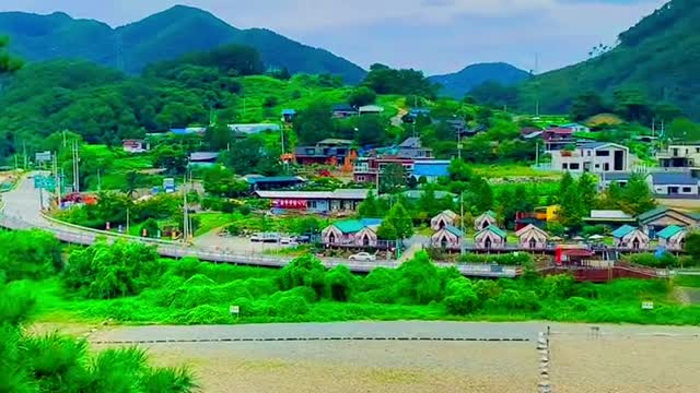 Suspension Bridge Zhongzhou is a place worth visiting