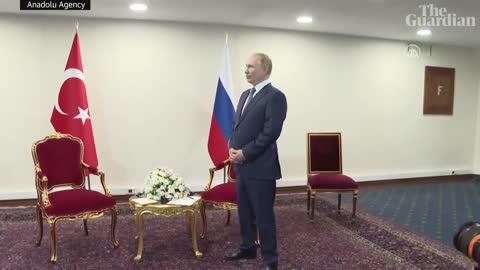 Vladimir Putin left waiting for Turkish counterpart